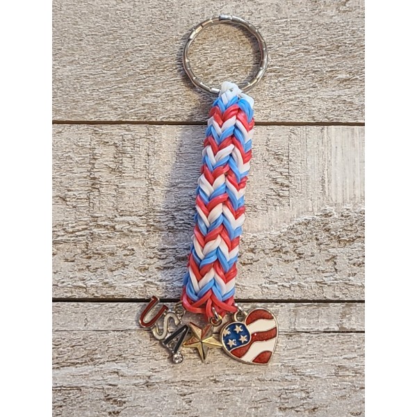 USA Rainbow Loom Fishtail Keychain With Charms USA Rainbow Loom Fishtail Keychain With Charms
