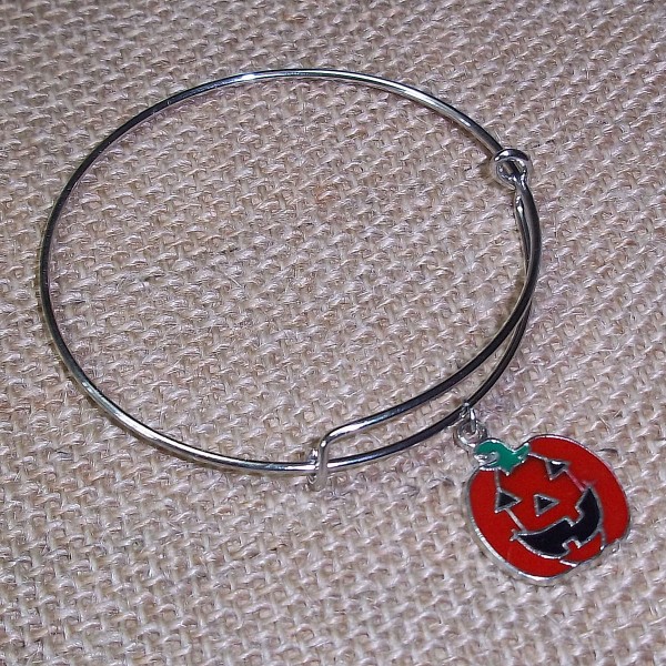 Halloween Jack O Lantern Bangle Bracelet Expandable Silver Wire Enamel Pumpkin Halloween Jack O Lantern Bangle Bracelet Expandable Silver Wire Enamel Pumpkin