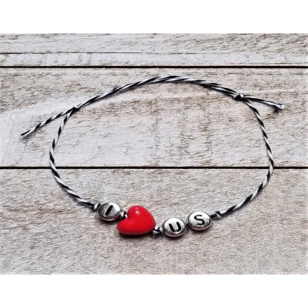 Minimalist Word Bracelet I Love Us Red Resin Heart Bead Adjustable Rope Jewelry