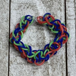 AJD-1107 : Red Green And Blue Fishtail Rainbow Loom Bracelet at RTD Gifts